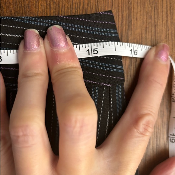 The Limited sz4 black with blue and cream pin striped wide legged pants - Picture 7 of 10